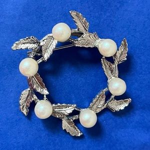 Vintage DFA brooch silver tone jewelry EUC